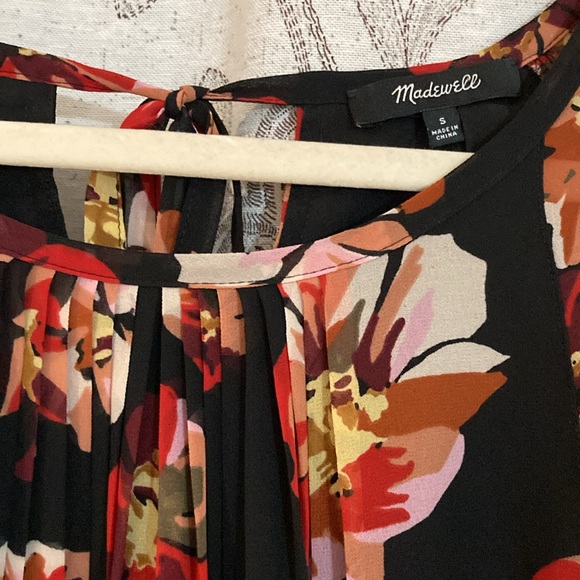 Madewell Tie-Back Bubble-Sleeve Top in French Rose. Size: Small - Picture 7 of 17